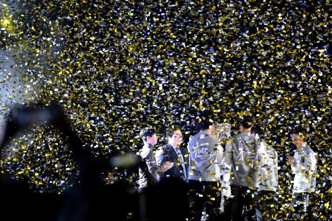 CS2 皮肤市场创下50亿美元的纪录